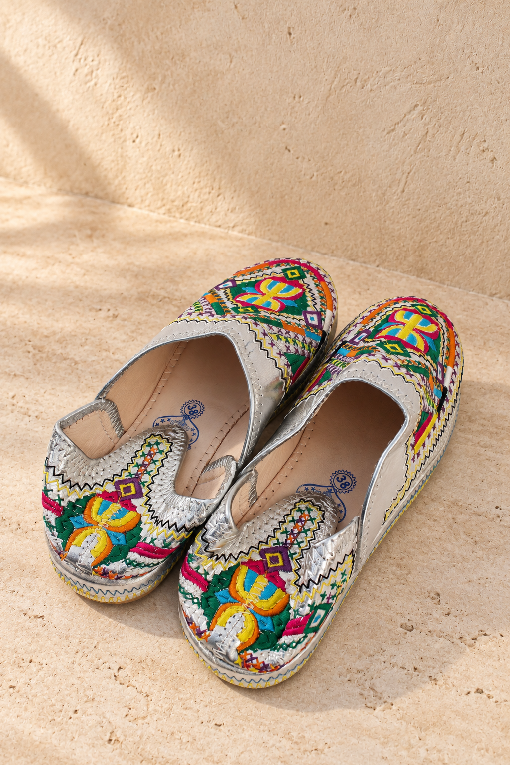 Chaussures brodées SLONBROD